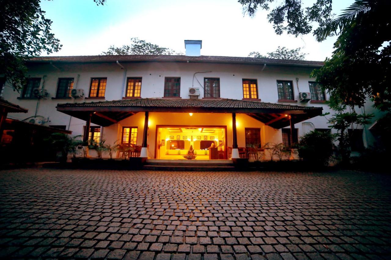 Old Lighthouse Bristow Hotel , Fort Kochi Екстериор снимка
