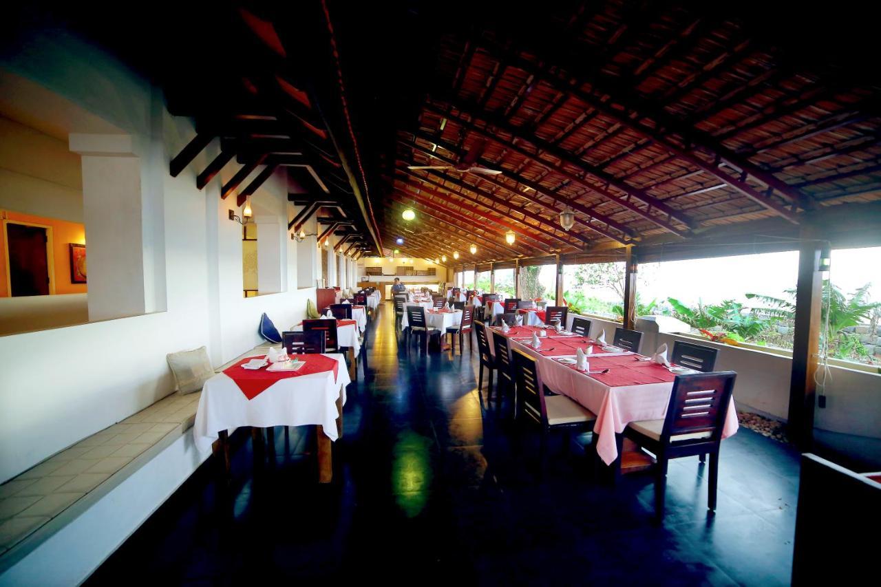 Old Lighthouse Bristow Hotel , Fort Kochi Екстериор снимка