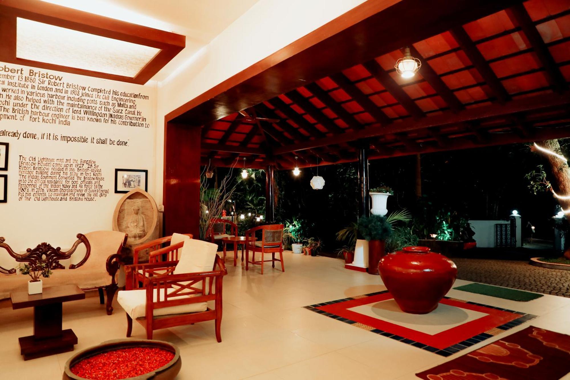 Old Lighthouse Bristow Hotel , Fort Kochi Екстериор снимка