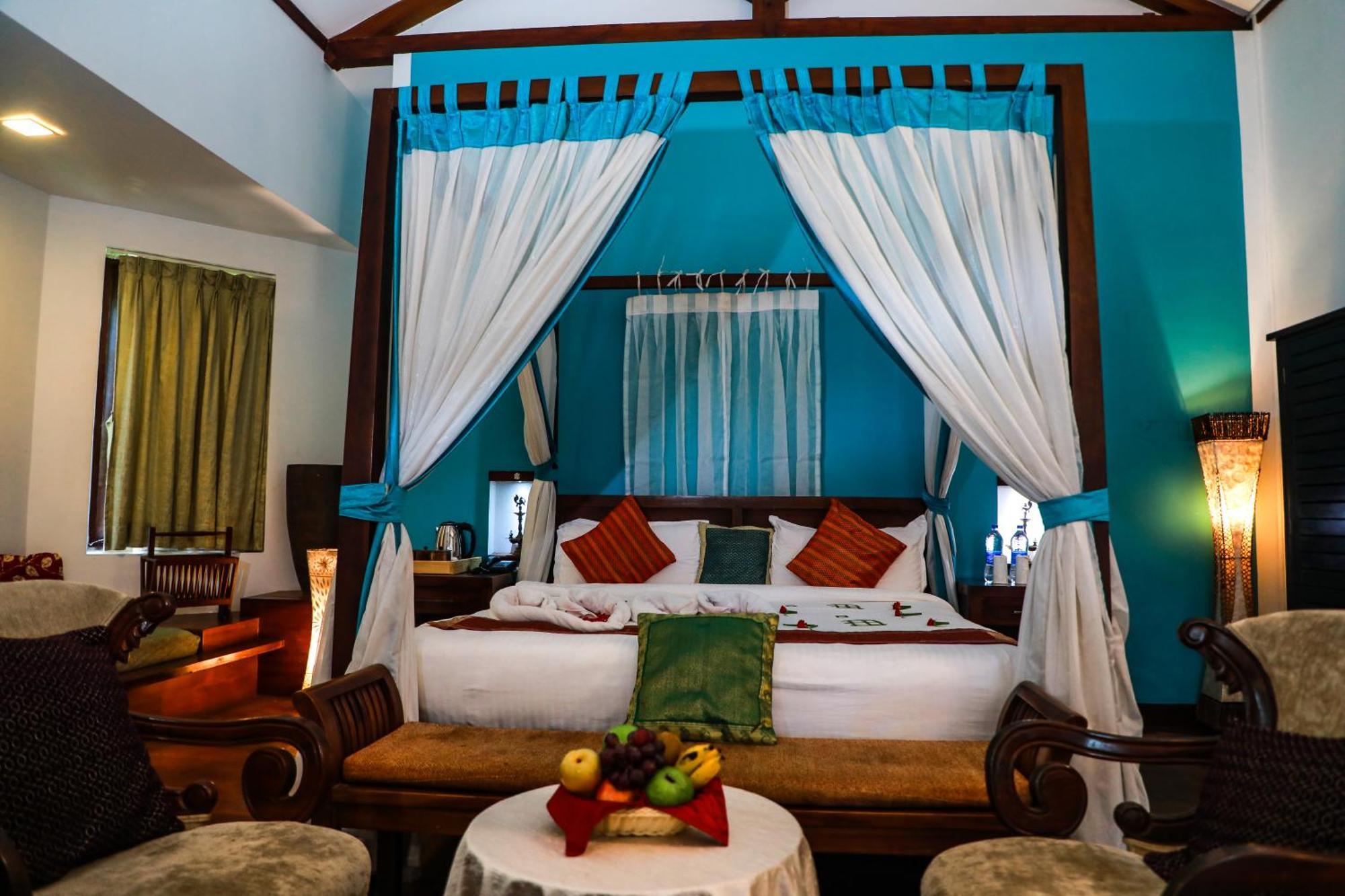 Old Lighthouse Bristow Hotel , Fort Kochi Екстериор снимка